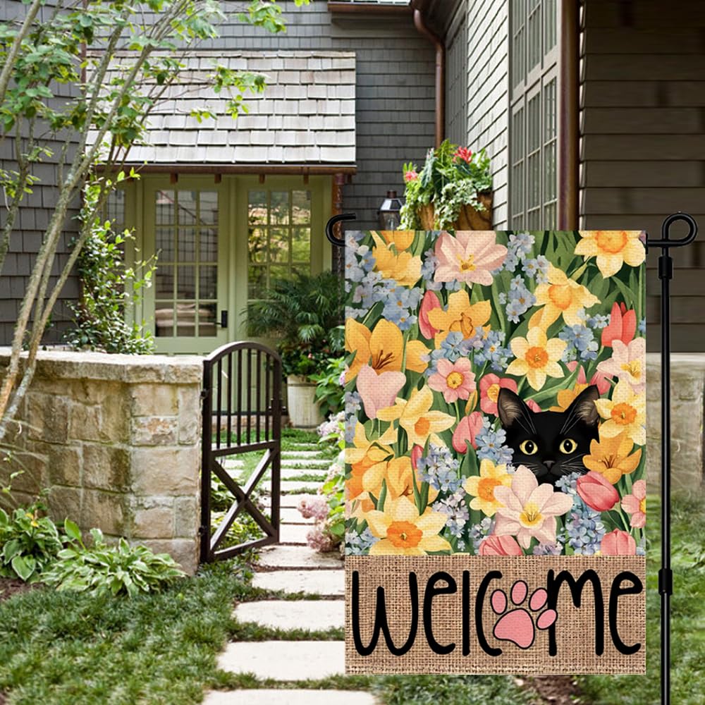 RABUSOFA outdoor-porch-decor-flag enhances curb appeal and seasonal ambiance for balconies and porches.