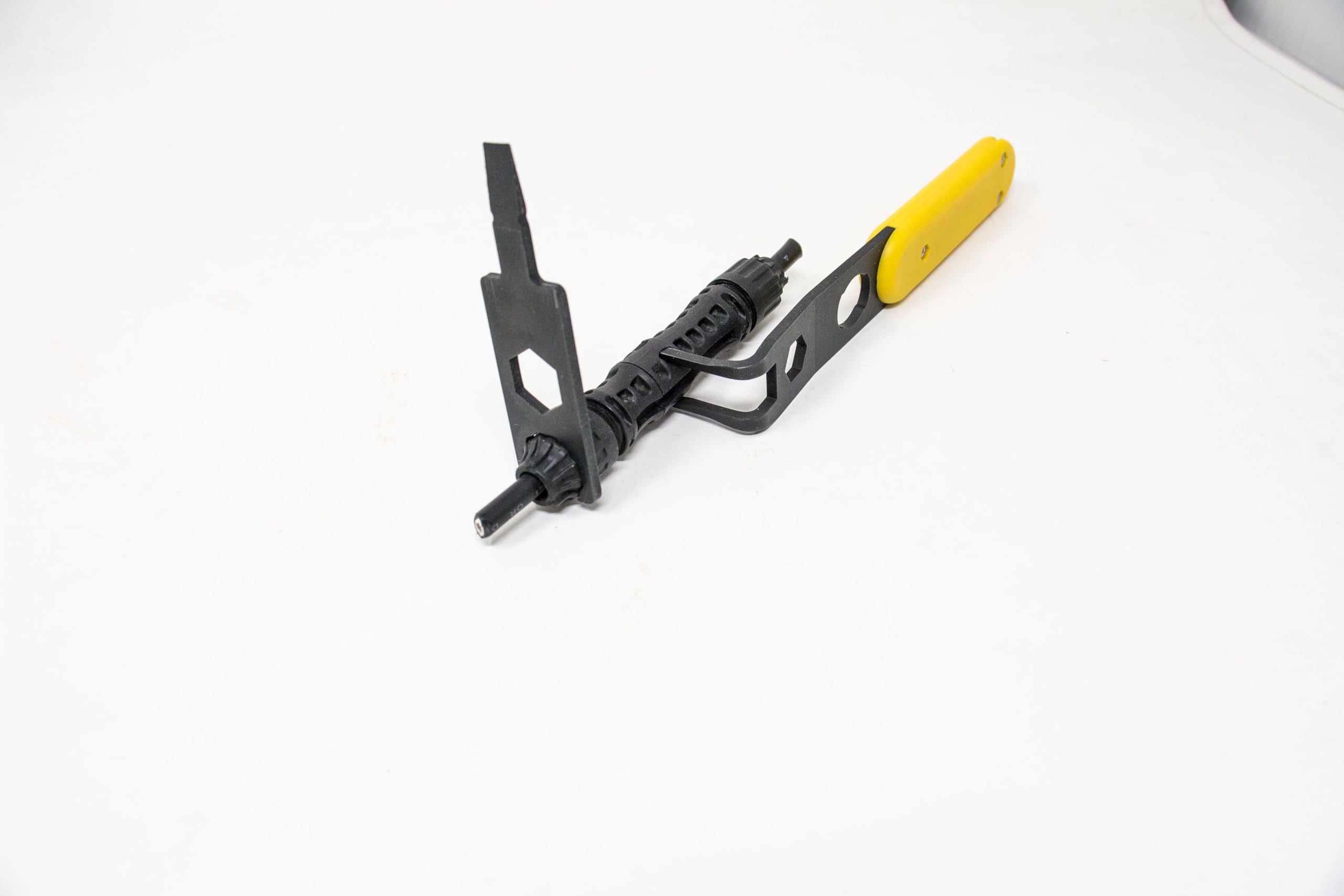 Detachable end of Solar Serpent featuring MC4 wrench for flexible service tasks.