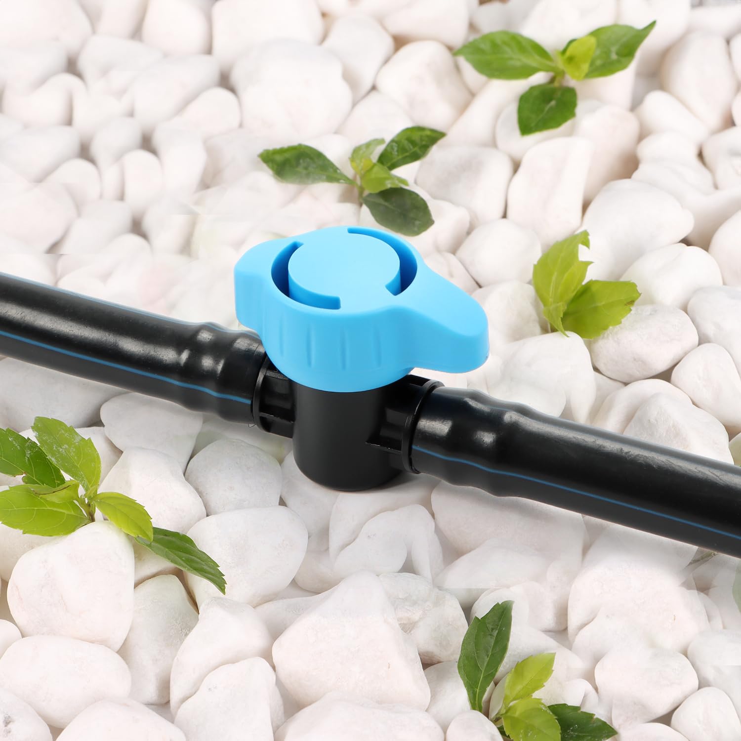RedChili leak-proof connection ensures reliable watering for containers.