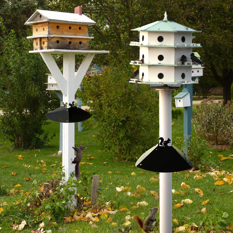 RELIY weatherproof metal baffle endures rain and wind while guarding feeders.
