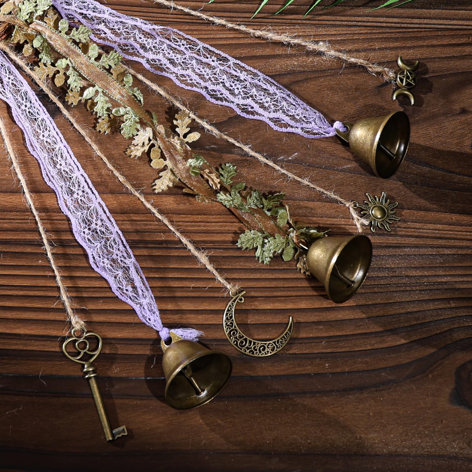 RENEMEGO Twine rolls for versatile hanging and styling.