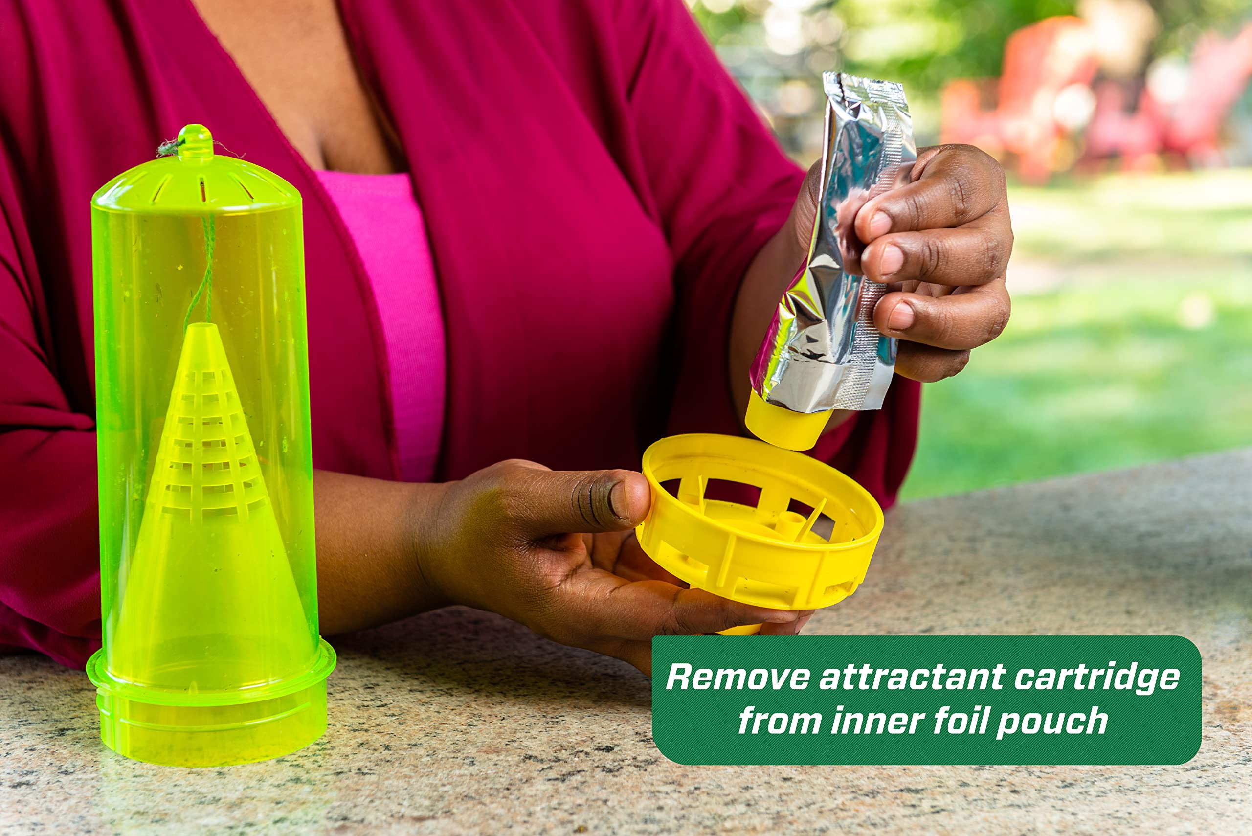 RESCUE! Attractant cartridge provides non-toxic lure for yellowjackets.