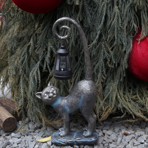 REYISO weatherproof cat statue withstands rain and cold