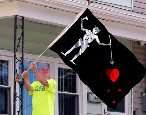 Rhungift Blackbeard flag displayed on a home flagpole for decor