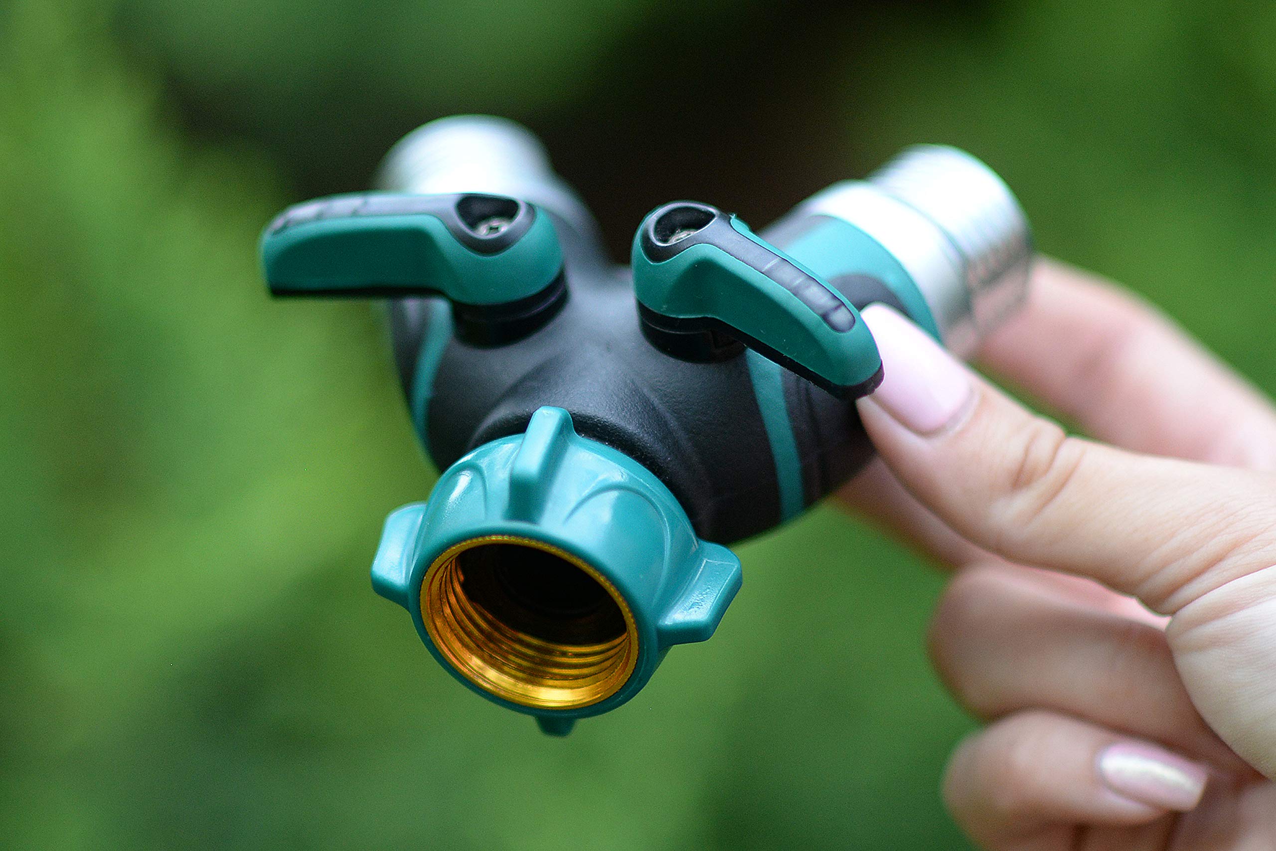 Riemex rubber ring prevents leaks when connecting to faucet