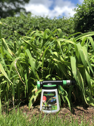 Adjustable dial on Chameleon provides precise mix rates per gallon