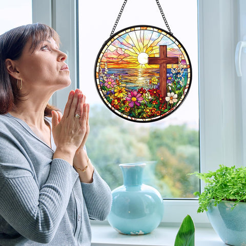 Rngmsi window chain-hang suncatcher installs easily to brighten spaces.