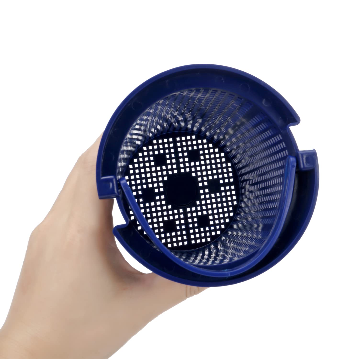 Romansk pump basket in Dyna-Pro supports easy maintenance