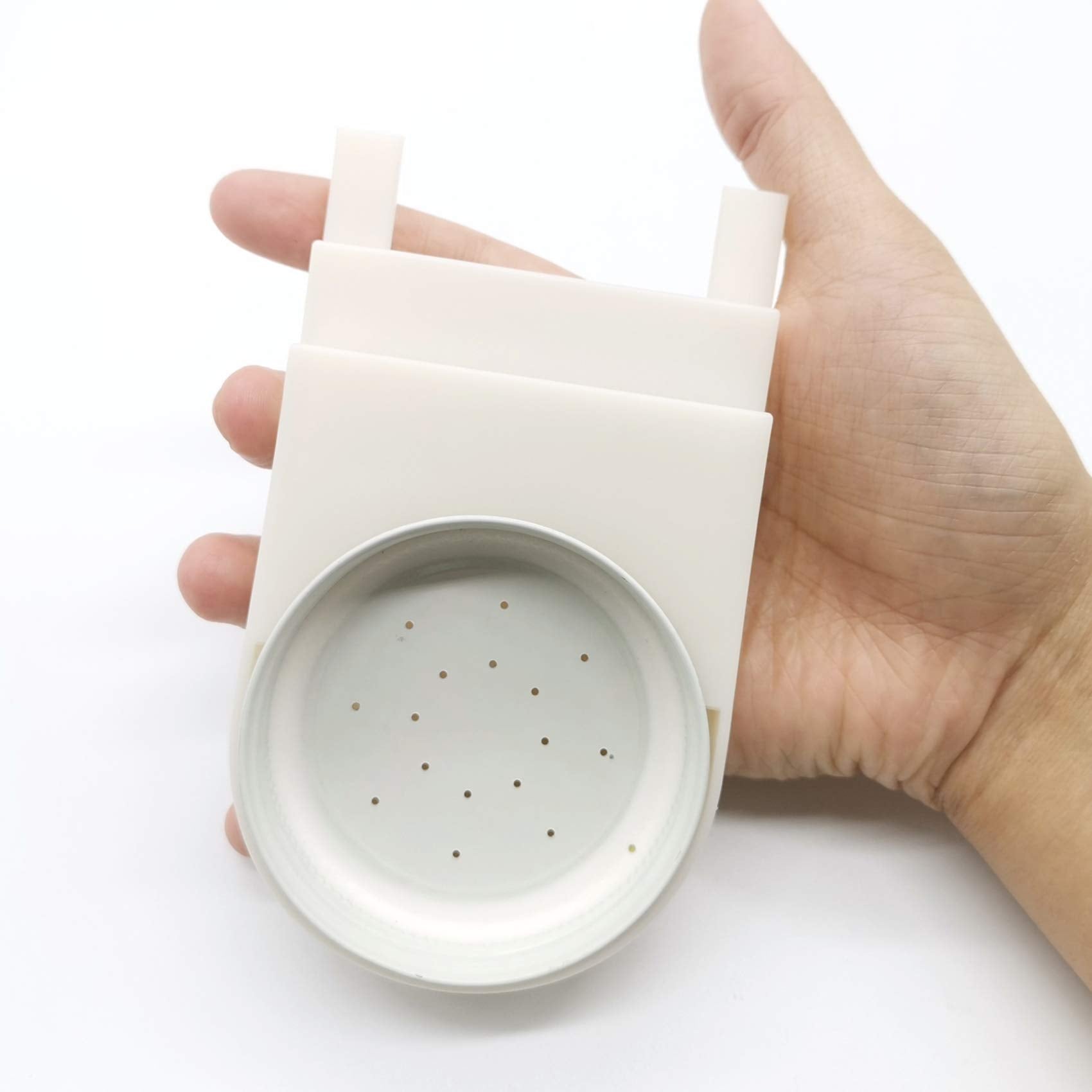 RONYOUNG durable materials: plastic and stainless steel components.