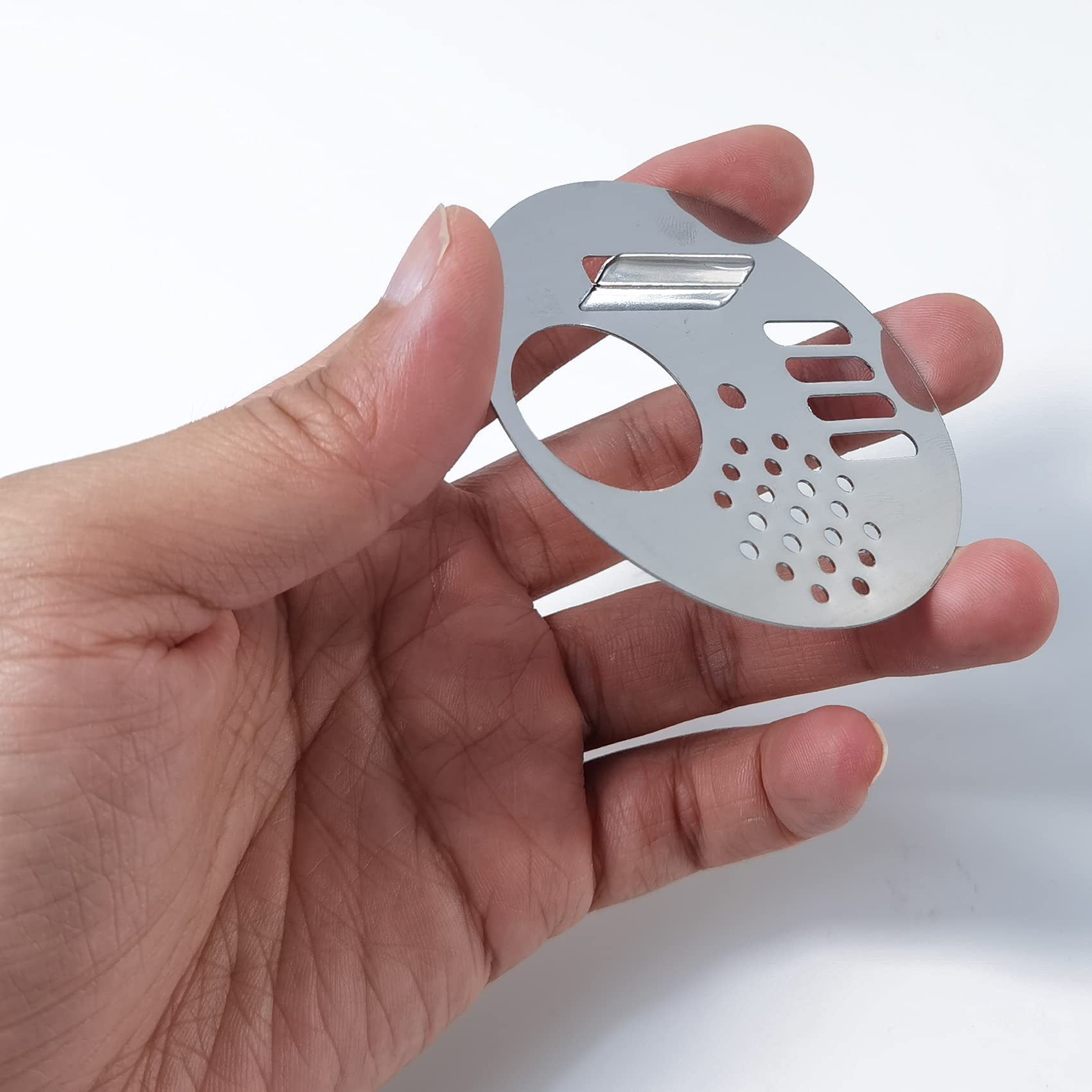 ronyoung rotatable entrance disk enables quick access adjustments for hive management
