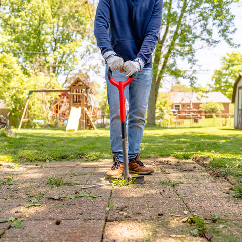 Root Slayer 22611 helps create defined borders around driveways and garden beds.