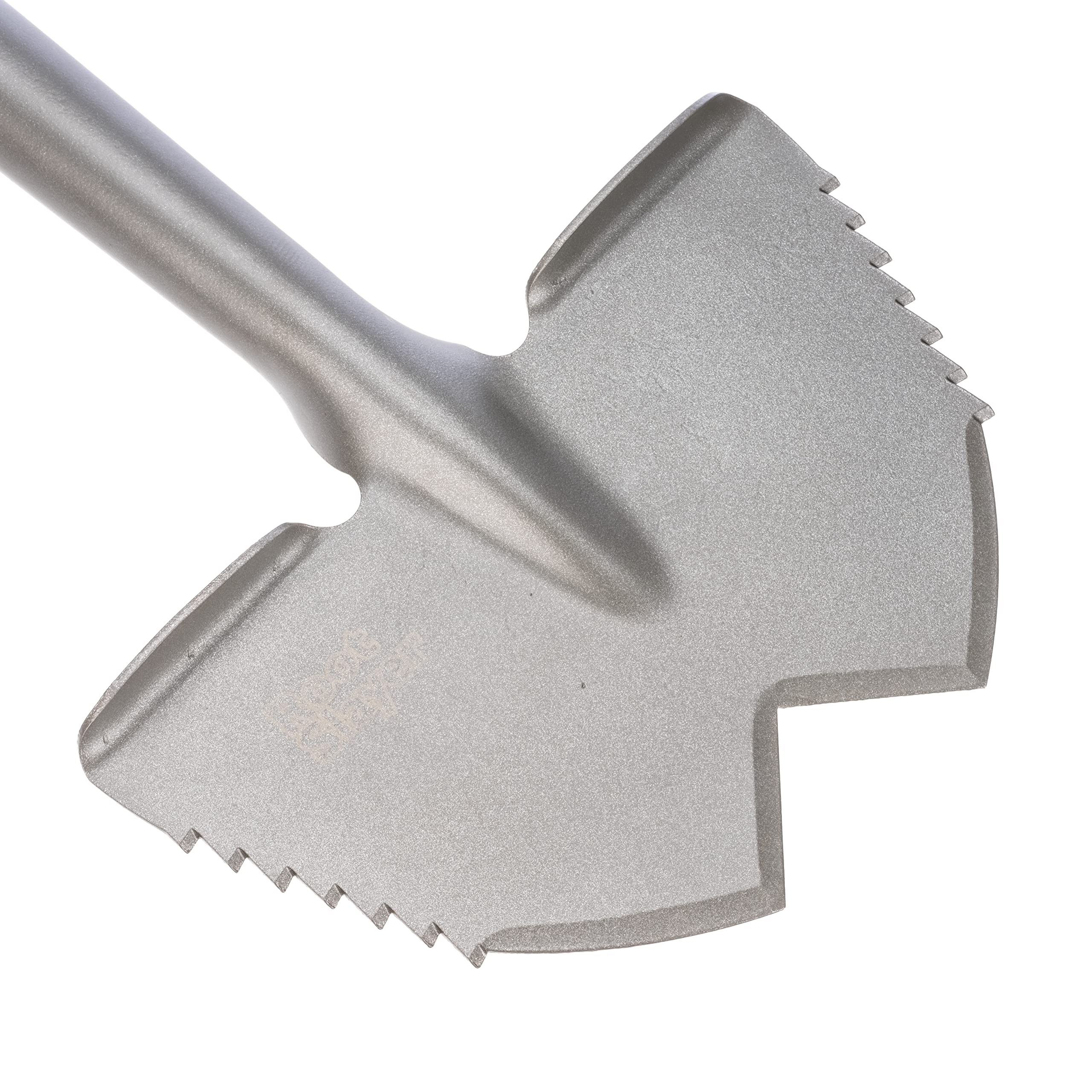 Root Slayer 22611 enables precise edging along walkways with straight lines or curves.