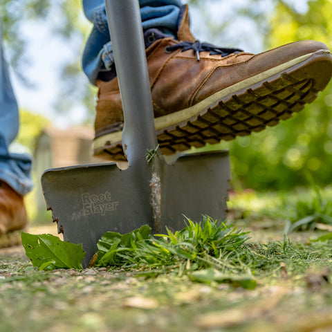 Root Slayer 22611 offers quiet manual edging without gas for eco-friendly maintenance.