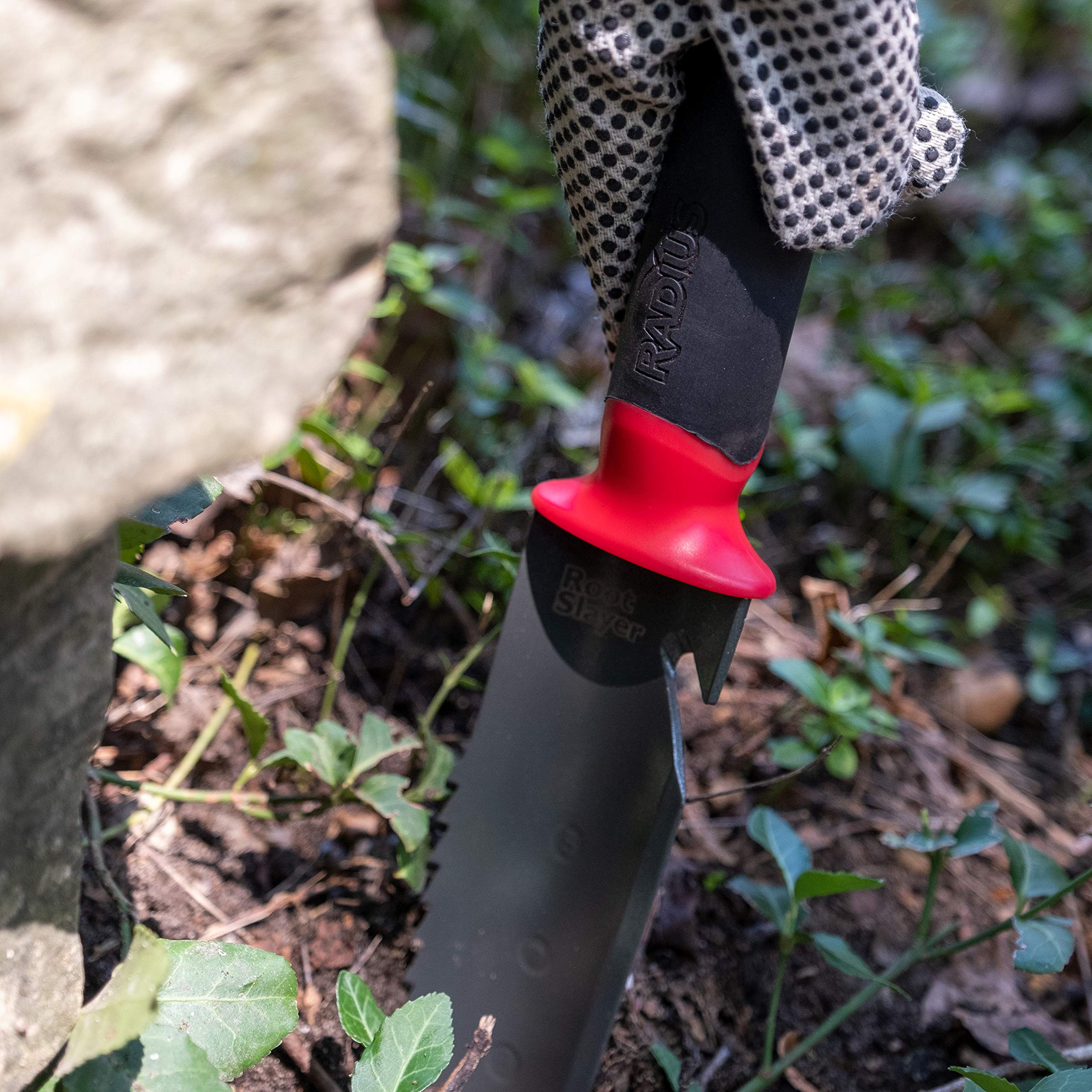 Root Slayer ergonomic handle design supports extended outdoor use.
