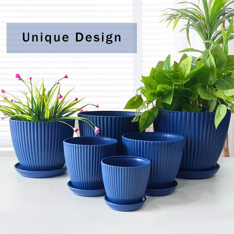 RooTrimmer 3.5-inch pot with saucer and drain holes, perfect for tiny herbs