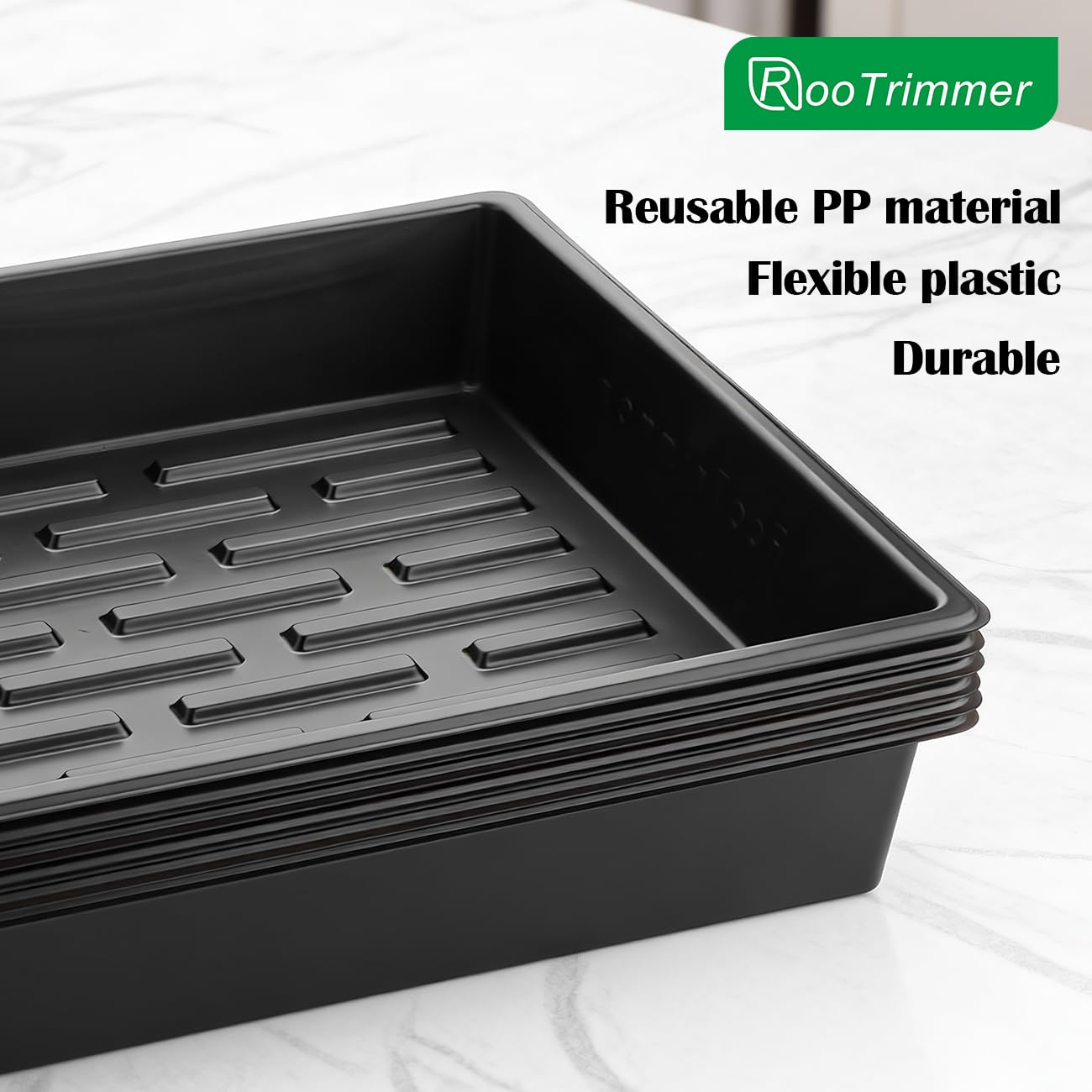 RooTrimmer easy-transport depth tray simplifies handling of soil and moisture.