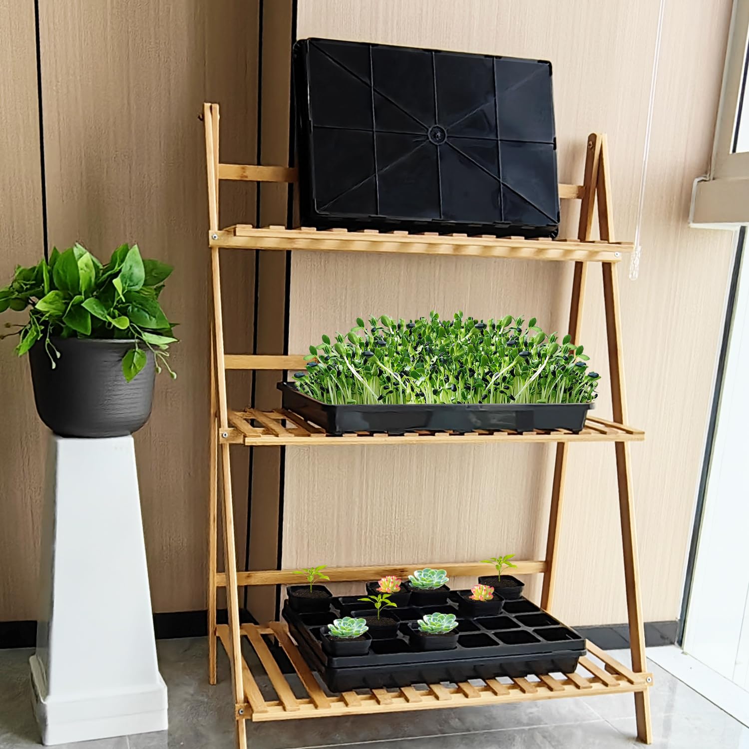 RooTrimmer tray moves smoothly with others to reduce spills.