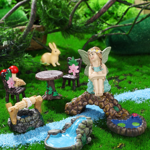 Roowest desks provide tiny workspaces for micro landscapes.