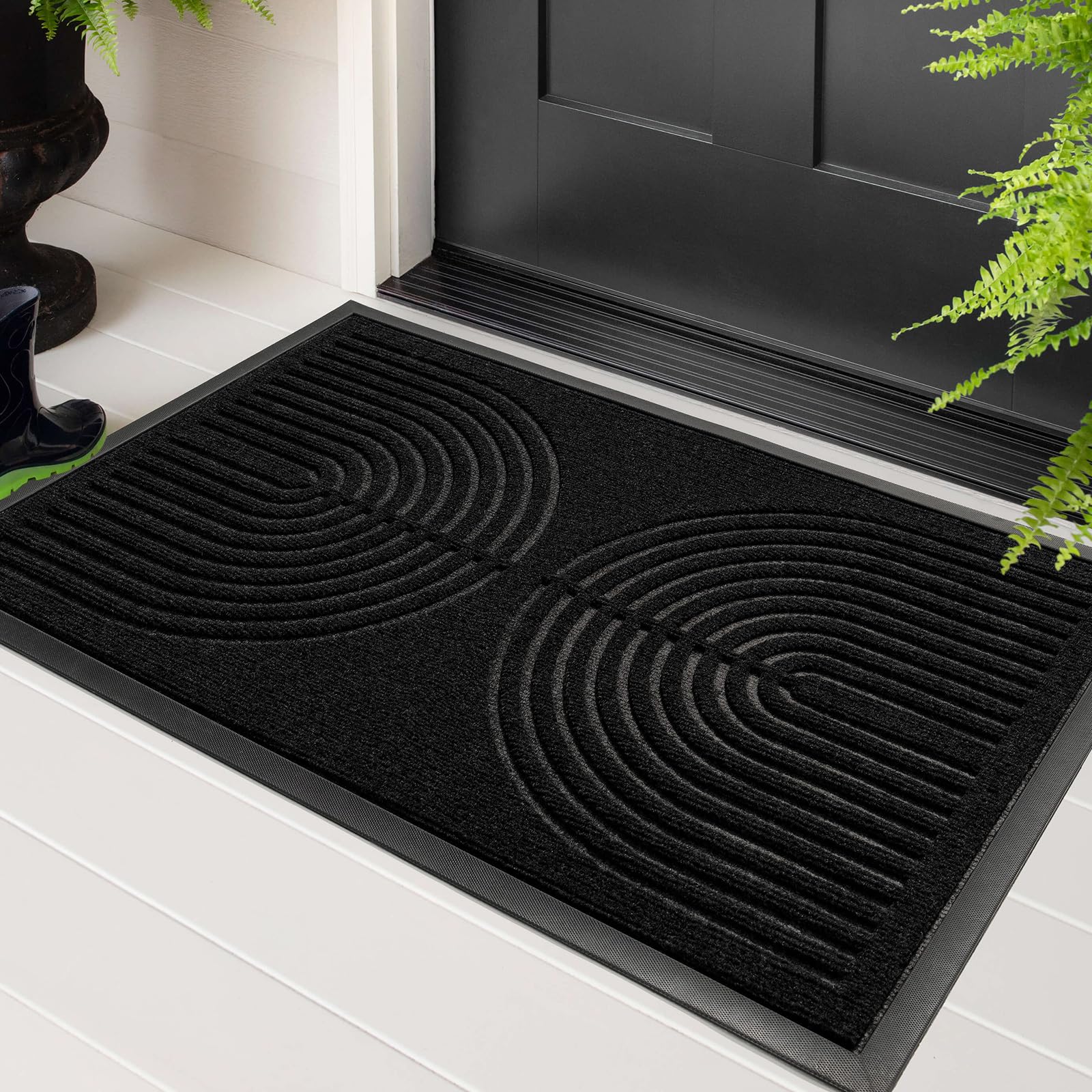 RORA front door mat with dirt-trapping grooves to keep floors cleaner.