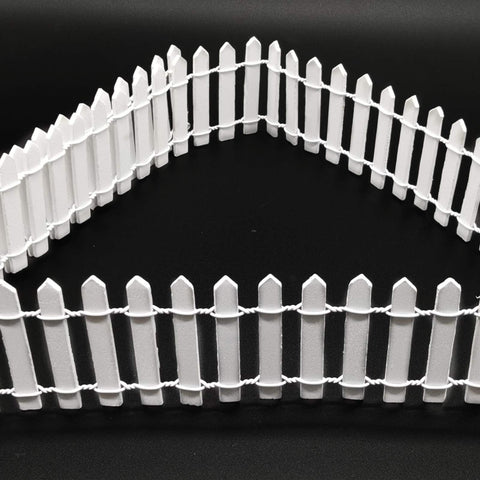 ROYHOO 35-inch fence segments help create neat micro garden borders.