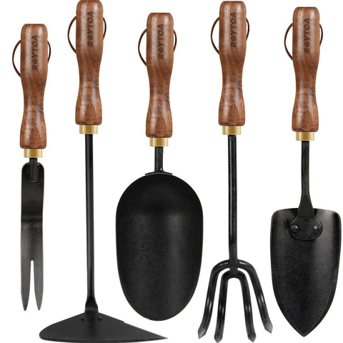ROYTOA garden tool set with hand cultivator and ergonomic walnut handle for easy soil work.