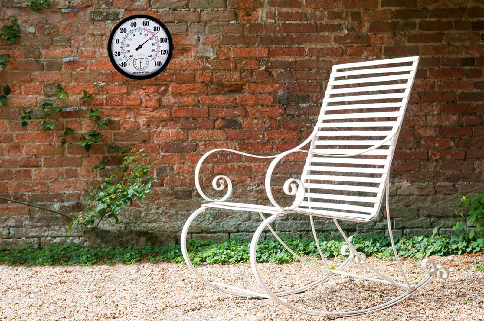 RTWAW wall-mount thermometer-hygrometer suitable for indoor and outdoor use.
