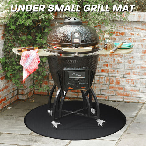Rumlick round mat safeguards decks and patios during gatherings.