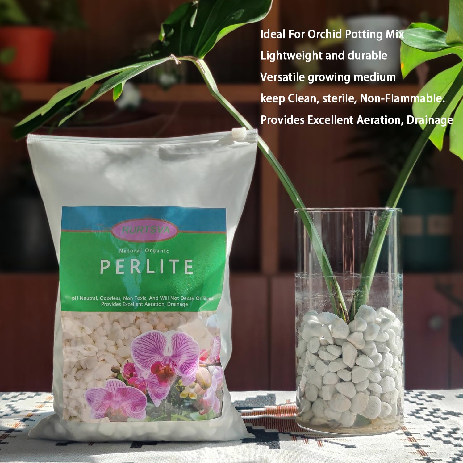 Rurtsva perlite in indoor gardens enhances drainage and root health.