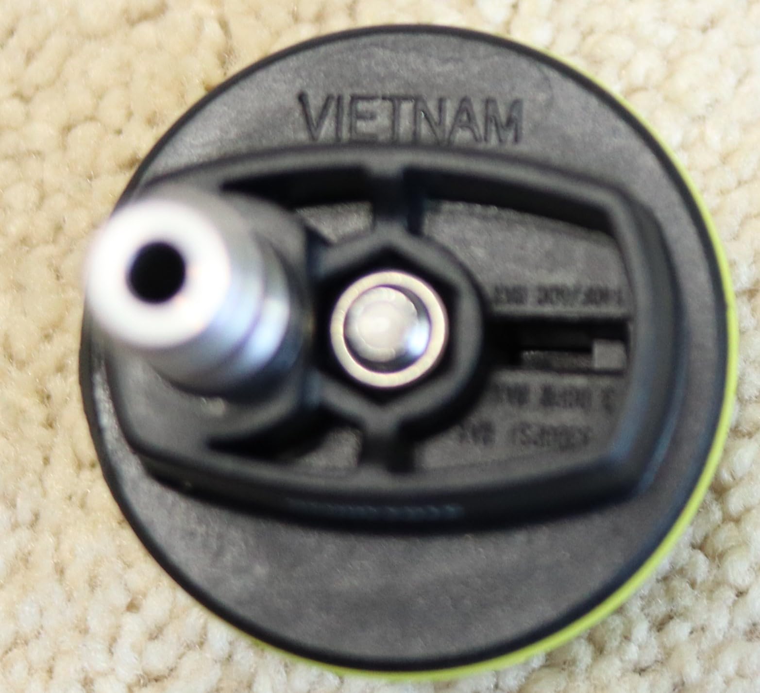 RYOBI 5-in-1 nozzle long-range soap for efficient detergent application.