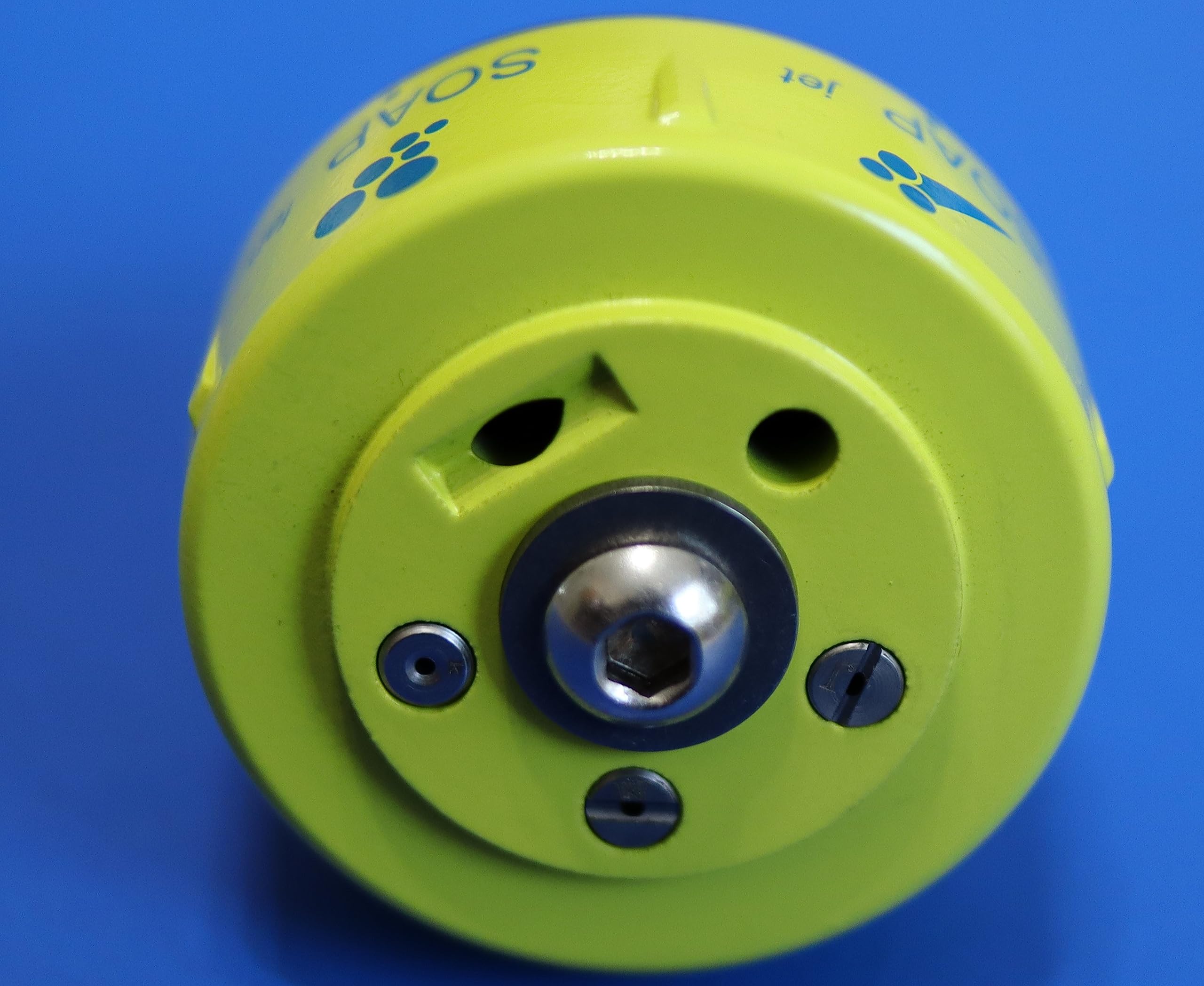RYOBI 5-in-1 nozzle short-range soap for close scrubbing.