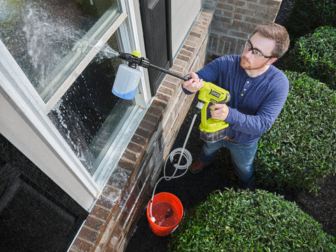 RYOBI RAC748 750 mL capacity for extended cleaning