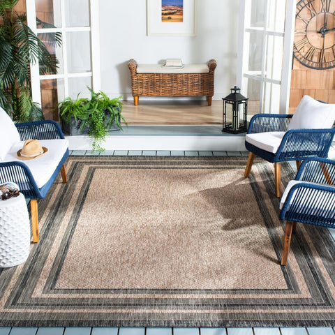 Safavieh Courtyard rug closeup weave detail shows durable, stain-resistant fibers.