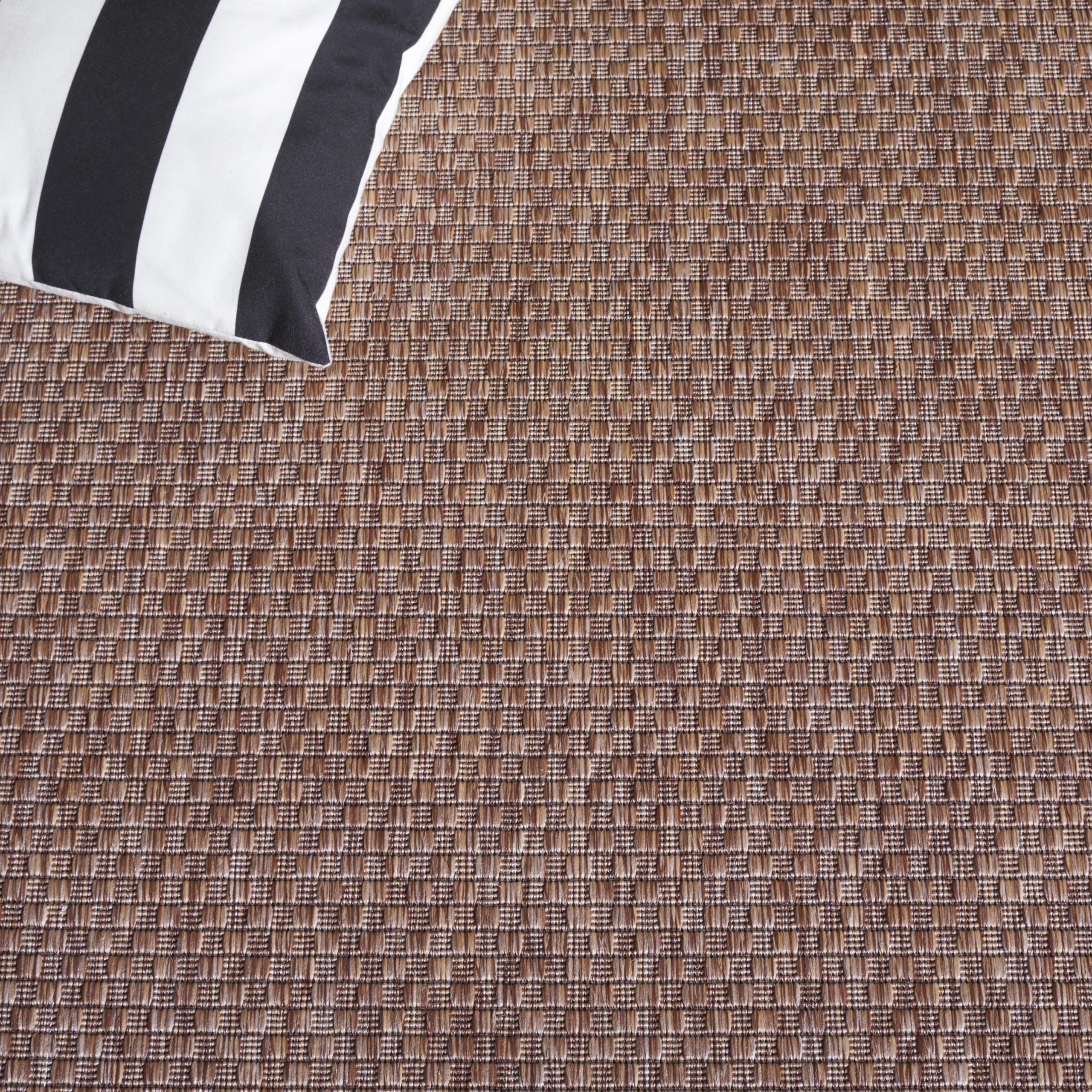 SAFAVIEH Courtyard natural-black runner in kitchen or dining areas with easy cleaning.