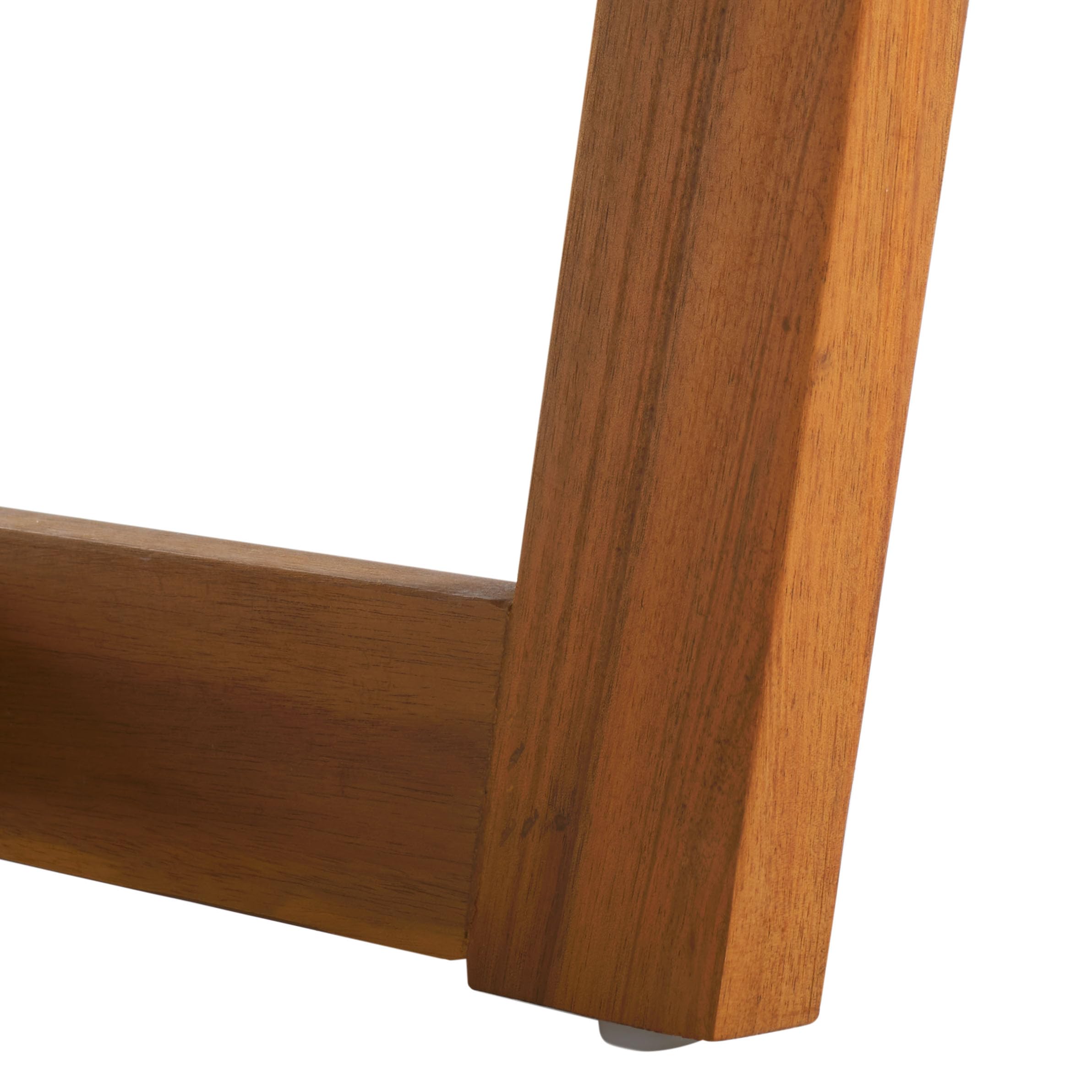 Safavieh Lynn natural finish exterior complements diverse outdoor furniture