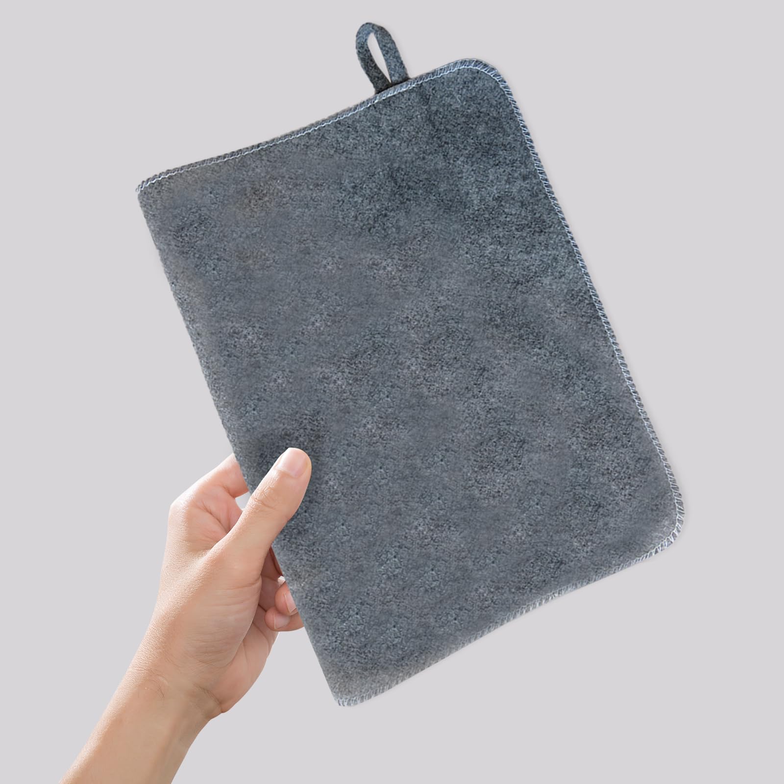 SAMIQU felt mat demonstrates moisture absorption for a dry seat