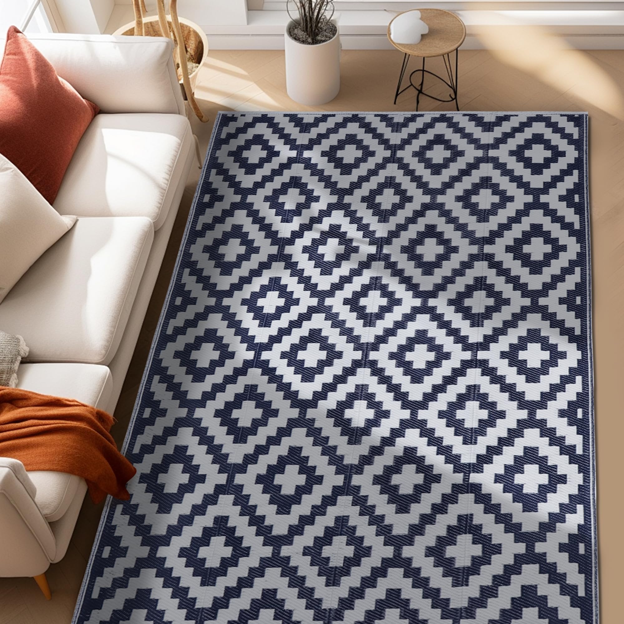 SAND MINE dark blue and white 5x8 mat on deck