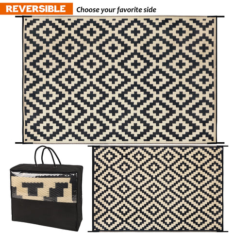 SAND MINE easy-clean, foldable rug ideal for travel and RV trips.