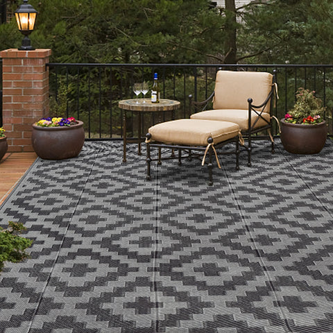 SAND MINE multi-size rug range suitable for decks, patios, and lawns