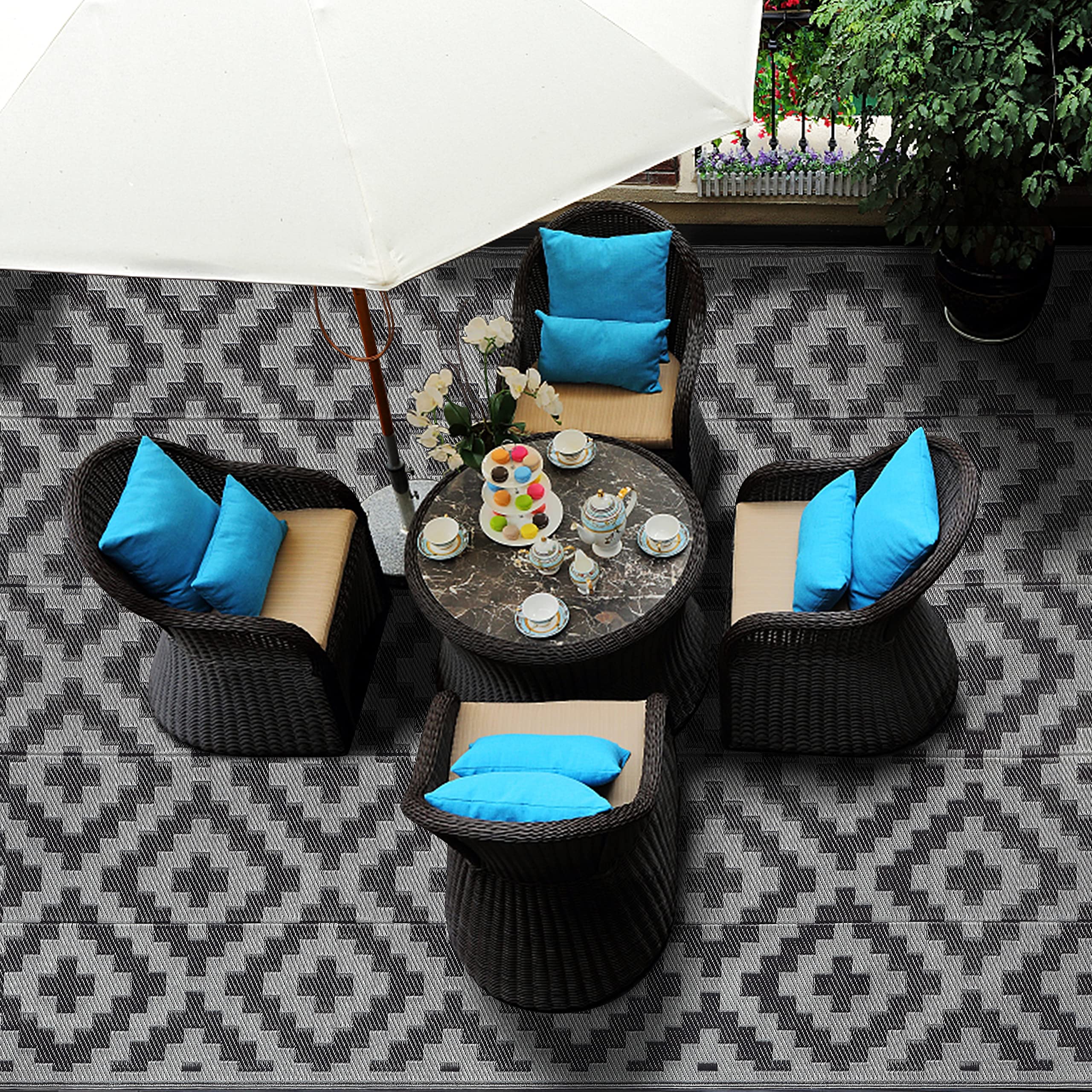 SAND MINE ideal for entertaining spaces like patios and picnics