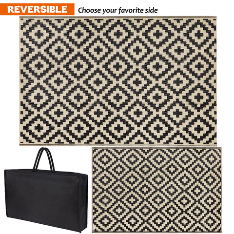 SAND MINE plastic-straw rug 4x6, lightweight and quick-drying for outdoor gatherings.