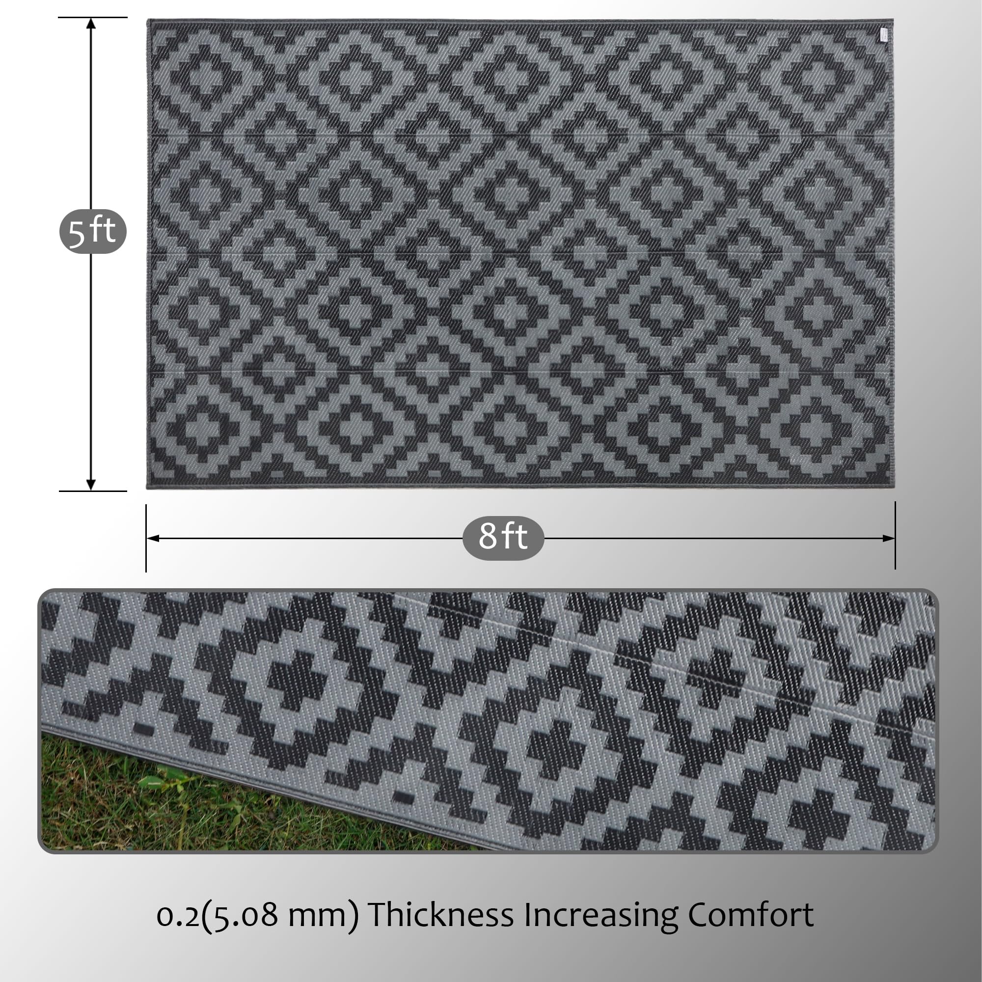 SAND MINE reversible outdoor rug for patio with two looks, ideal for changing decor