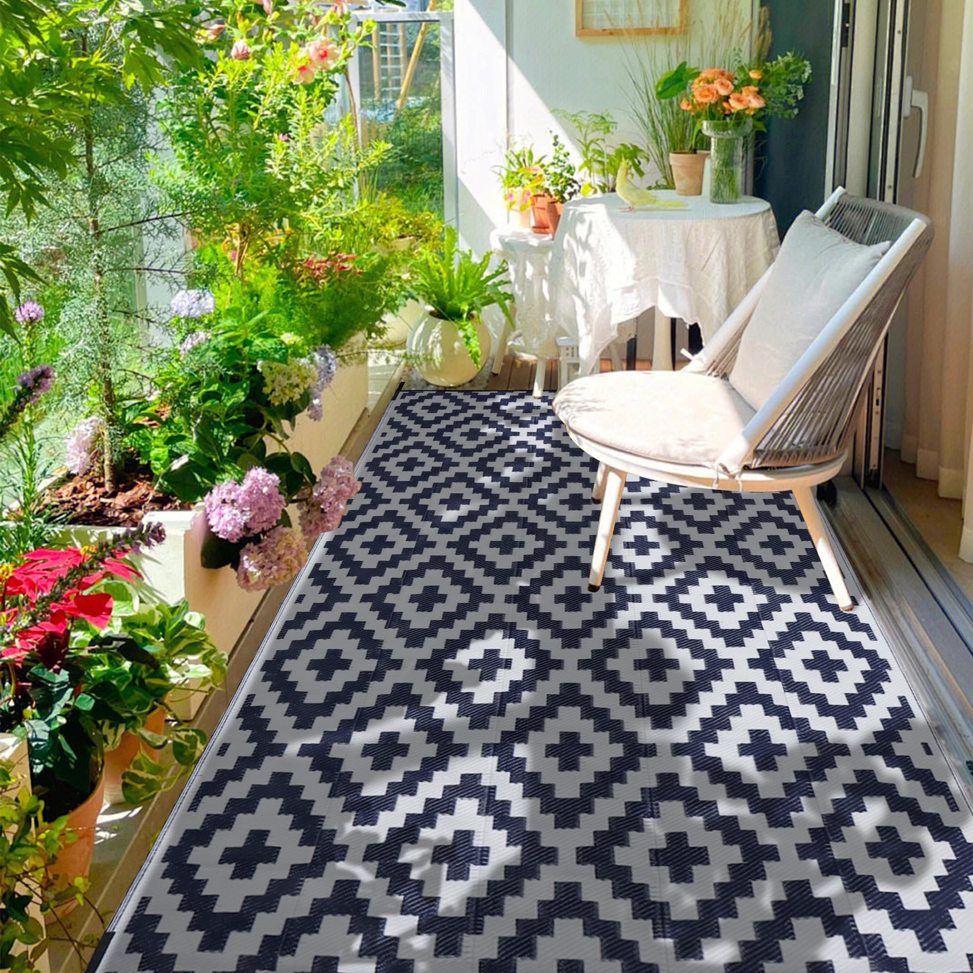 SAND MINE large 6x9 mat suitable for outdoor entertaining.