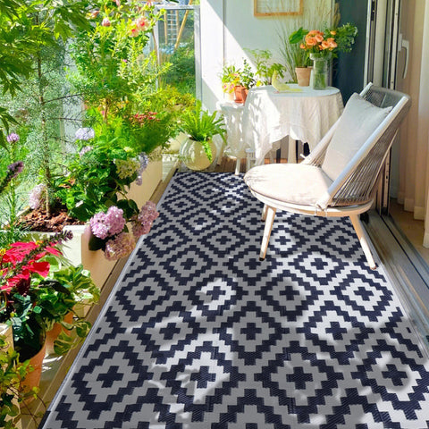 SAND MINE large 6x9 mat suitable for outdoor entertaining.