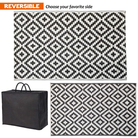 SAND MINE UV-stabilized outdoor rug resists fading in sunlit patios and decks.