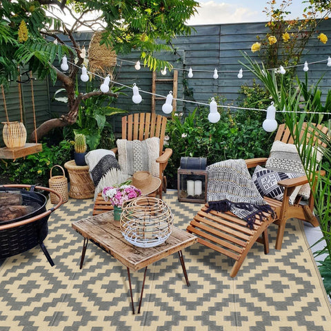 SAND MINE versatile outdoor rug over grass, breathable and gentle