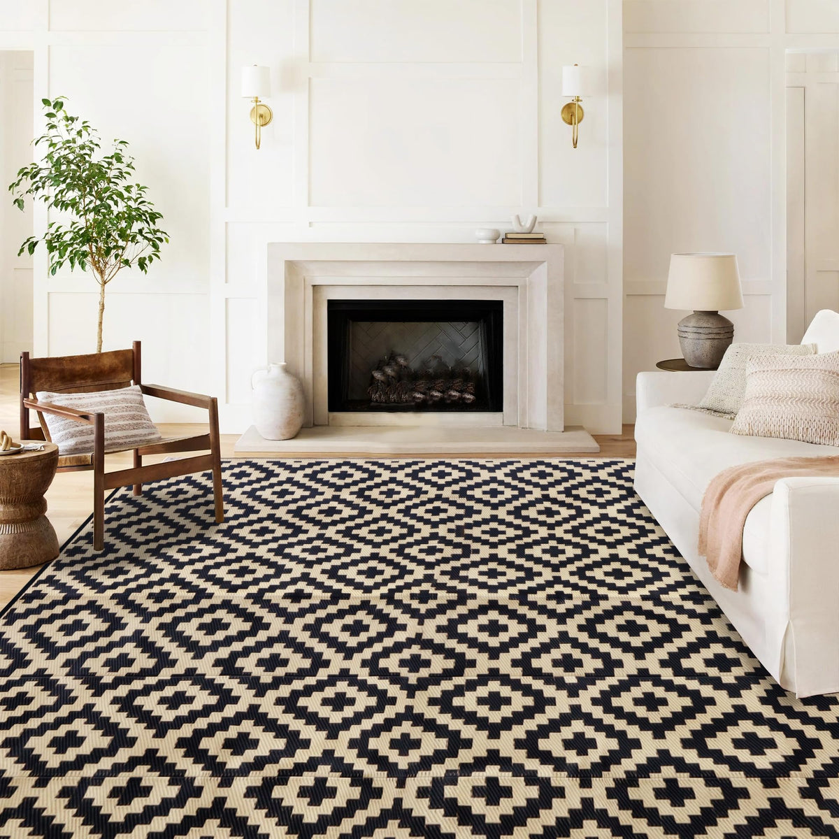 SAND MINE waterproof outdoor rug 8x10 in black and beige for patios