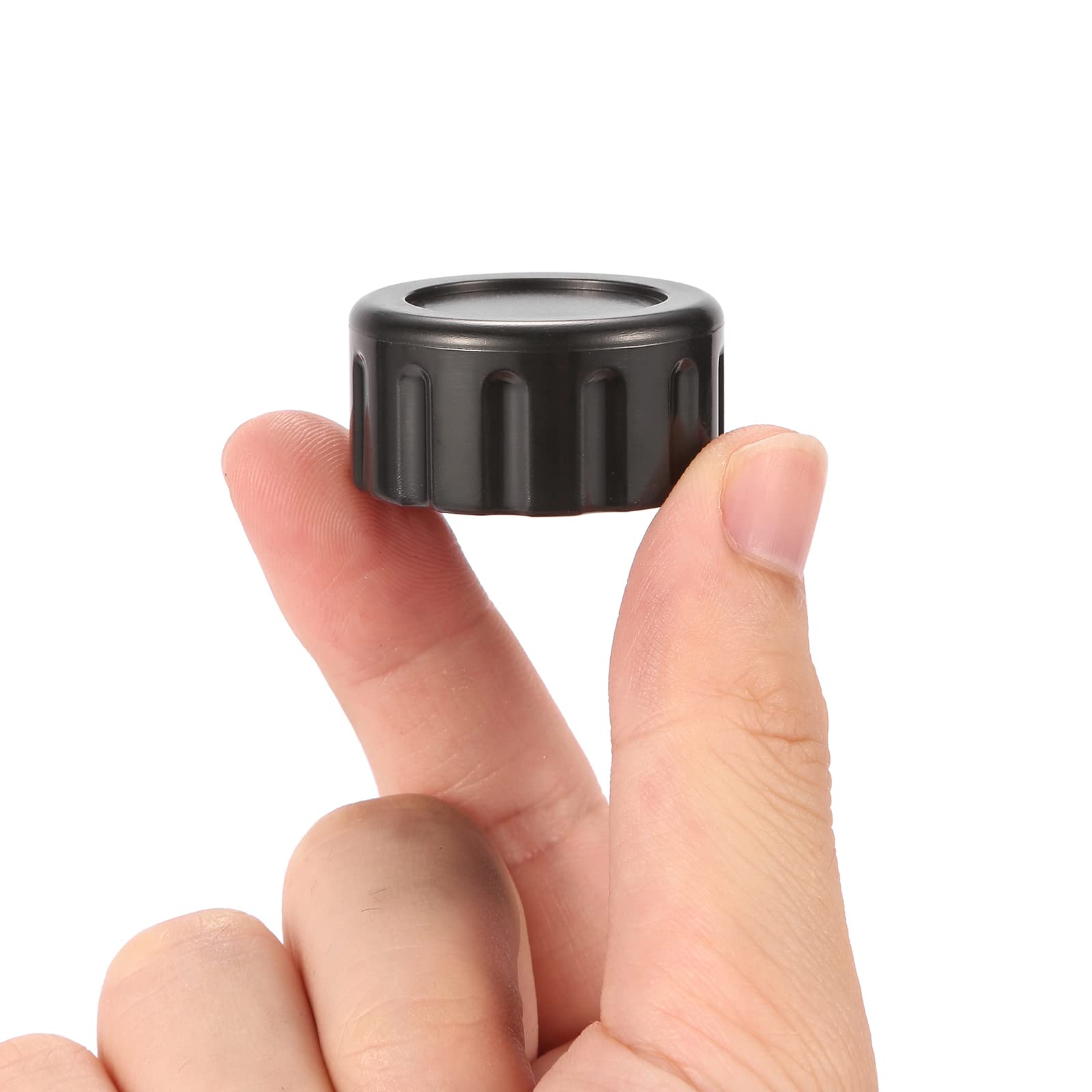 Sanpaint 3/4-inch female thread end cap shows durable brass construction.