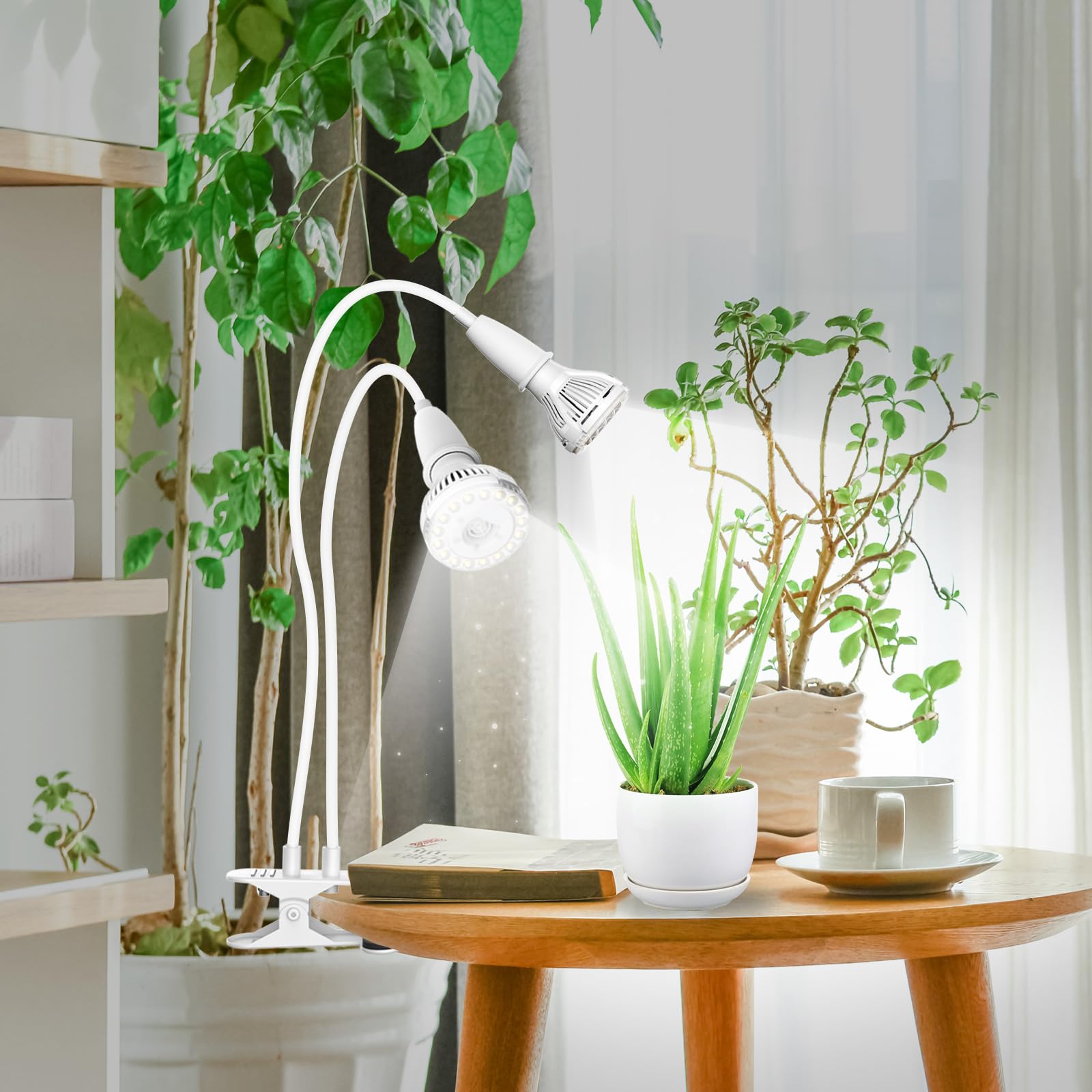 SANSI high-PPFD efficiency from a compact 20W head supports growth.