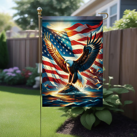 Saoplasa Bald Eagle decorative flag enhances outdoor decor