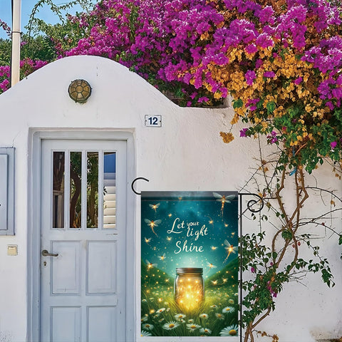 Saoplasa night-sky daisies flag adds dreamy garden atmosphere.